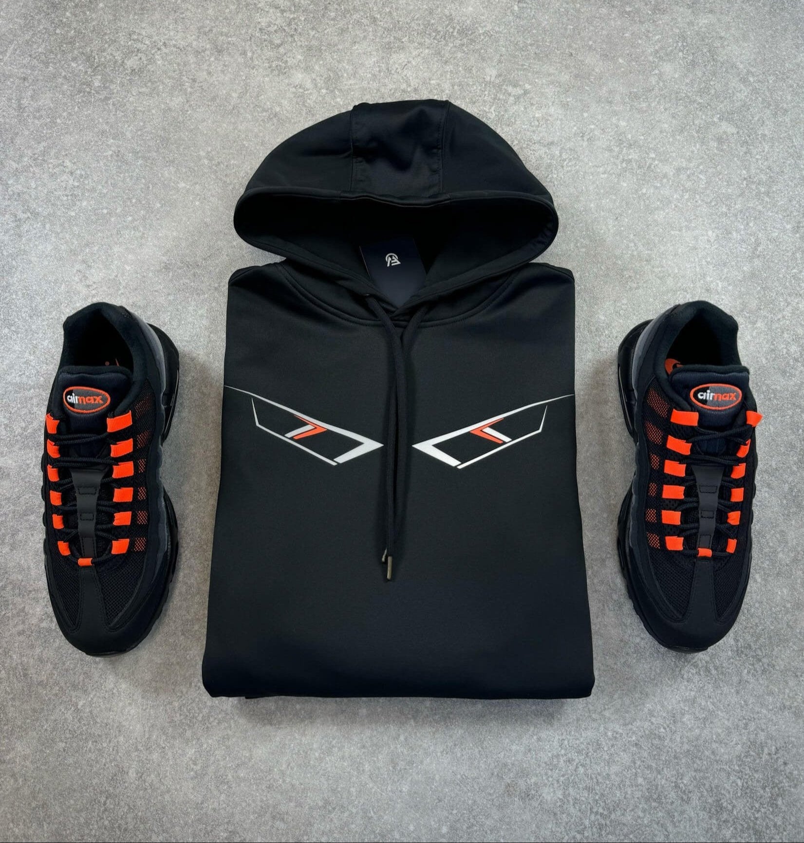 v4 CRIMSON HOOD – EWO clothing