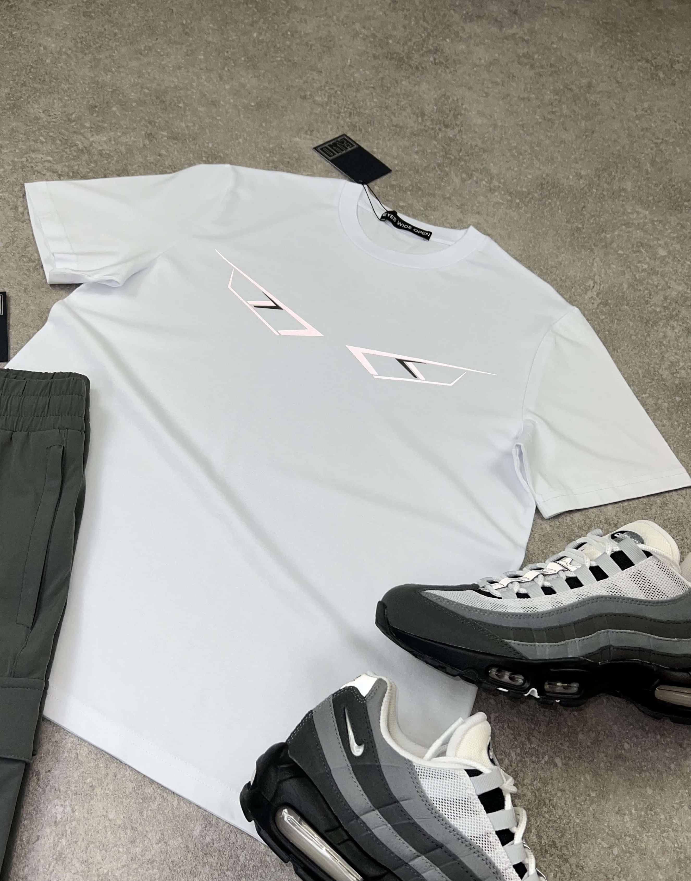 GREY v4 T-SHIRT – EWO clothing